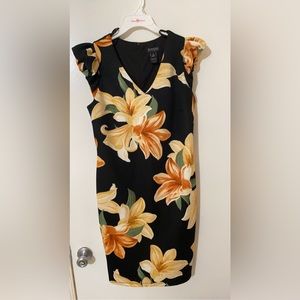 Beautiful flowers dress from ENFOCUS STUDIO.